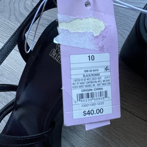 Wild Fable Black Platform Wedge
Sandals - Size 10 summer casual - Picture 3 of 4